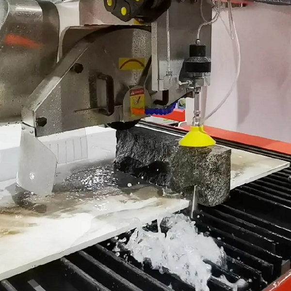 5 Axis CNC Waterjet Cutting Machine